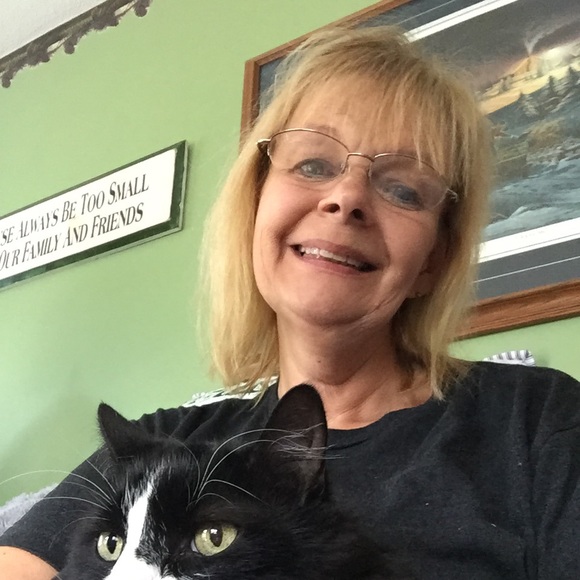 Meet your Posher, Linda - Picture 1 of 1